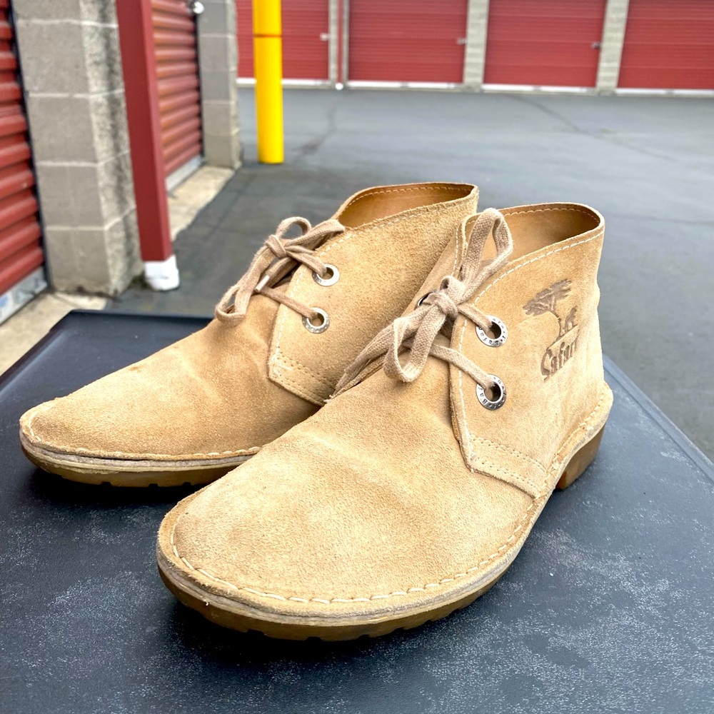 Safari By Bata Boots Suede Leather Ankle Chukka taupe Boots flats Size Size 7